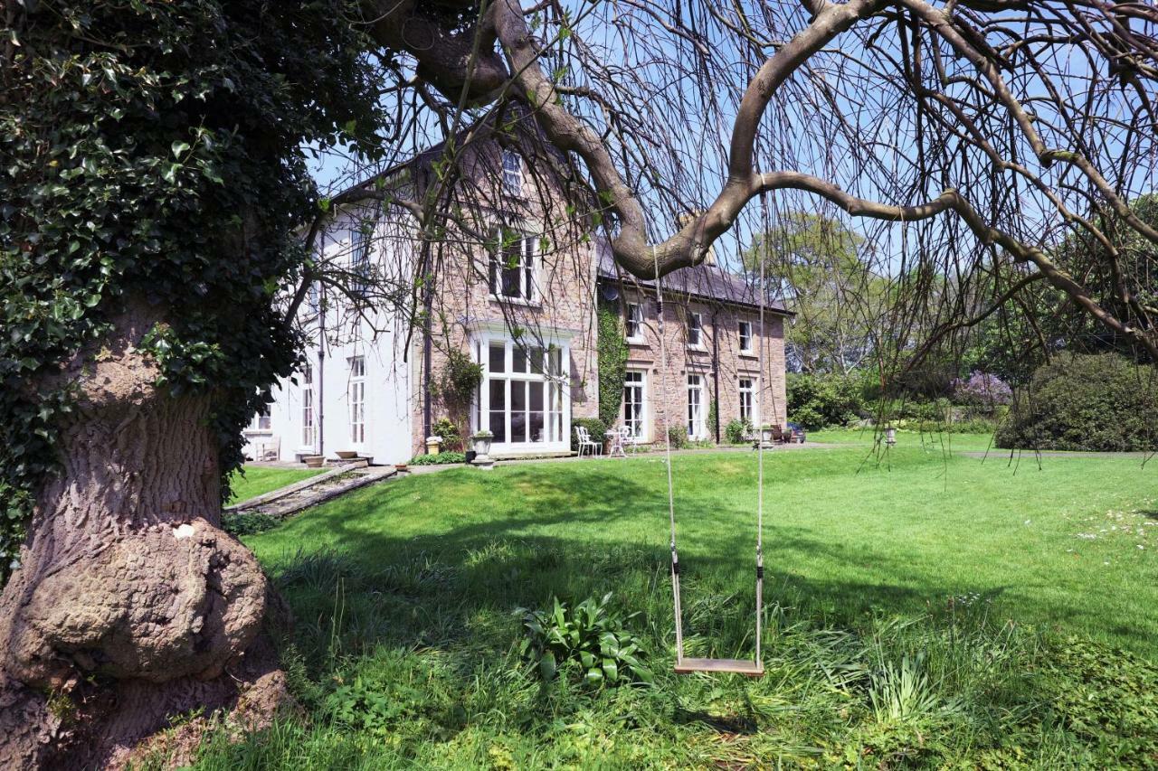 Bed and Breakfast The Grange Glasbury Екстер'єр фото