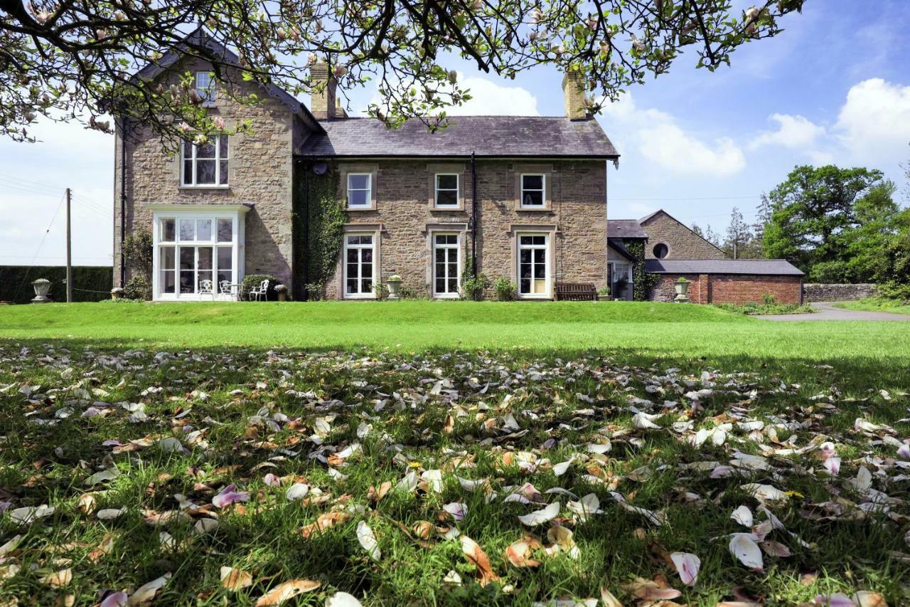 Bed and Breakfast The Grange Glasbury Екстер'єр фото
